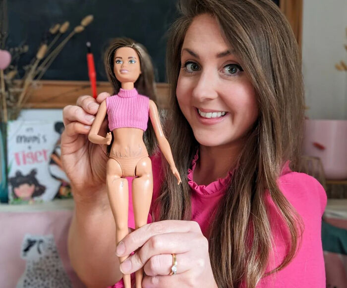 Mom Celebrates Realistic Body Standards By Drawing Stretch Marks On Barbie