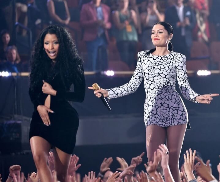 Nicki Minaj Had To Hold Her Dress Together On Stage