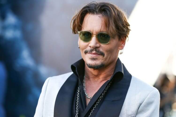 Johnny Depp Likes To Play Dress Up