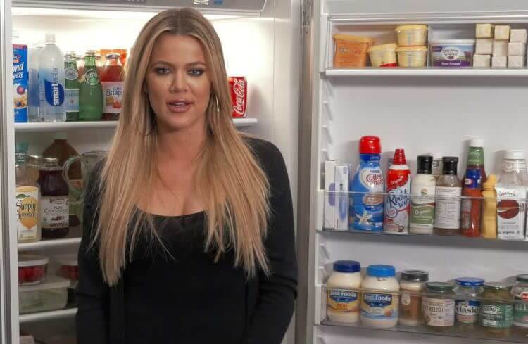 Khloe Kardashian Doesn't Lift A Finger