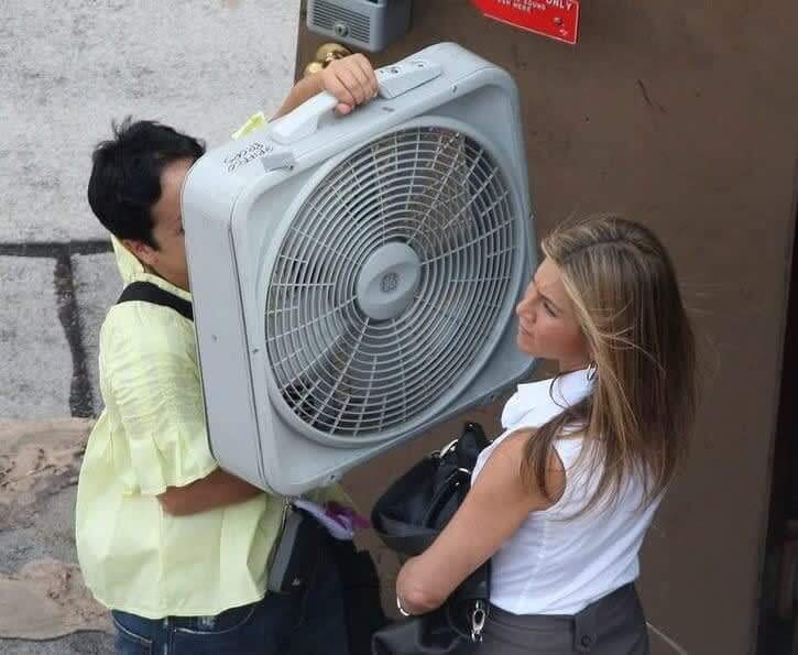 Jennifer Aniston Likes To Stay Cool