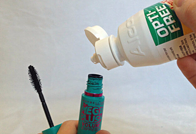 Refresh Your Mascara With a Few Drops of This