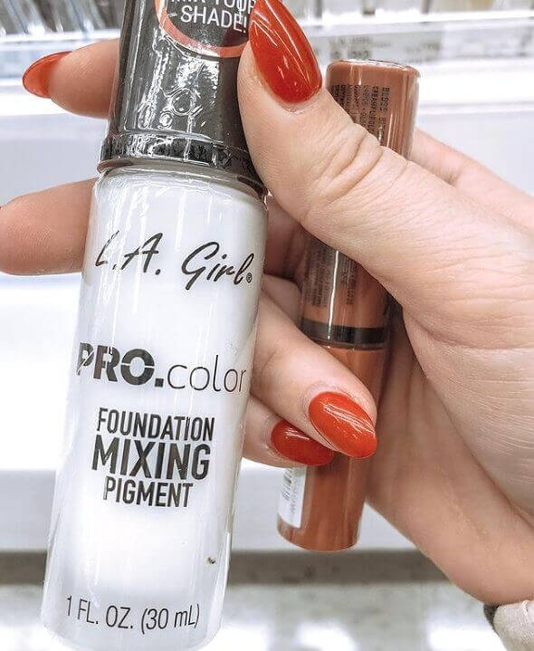 There’s No Need To Buy a Different Foundation for Summer Anymore